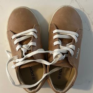 New Never Worn Piper Finn Brown Sneakers